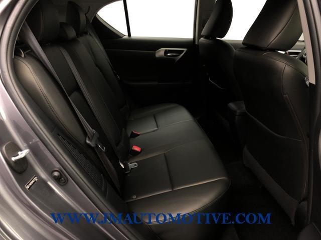 2013 Lexus CT 200h photo