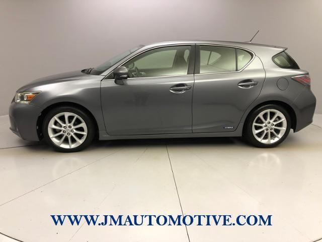 2013 Lexus CT 200h photo