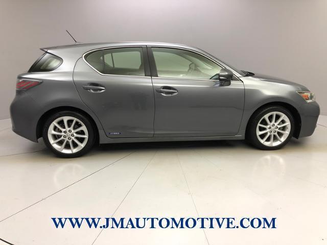 2013 Lexus CT 200h photo