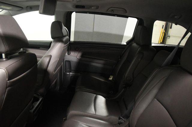 2019 Honda Odyssey Elite w/ Entertainment System photo