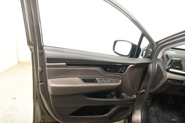 2019 Honda Odyssey Elite w/ Entertainment System photo
