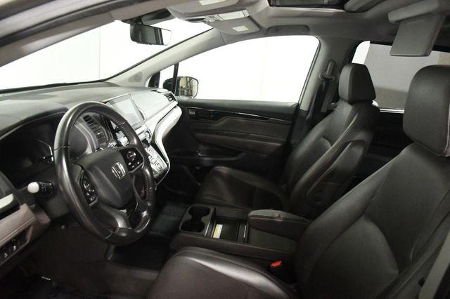 2019 Honda Odyssey Elite w/ Entertainment System photo