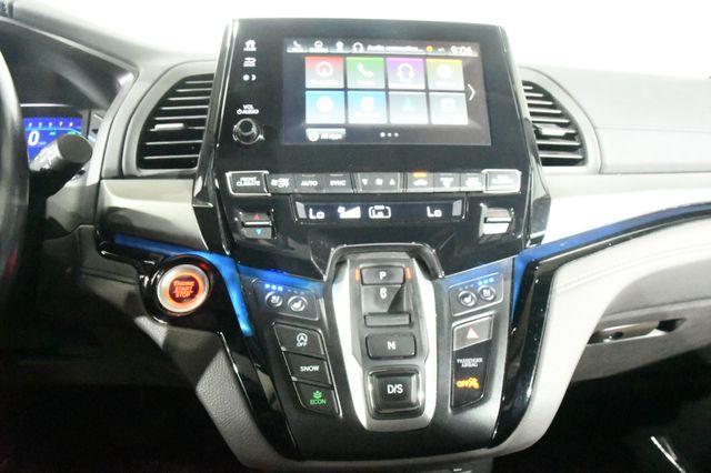 2019 Honda Odyssey Elite w/ Entertainment System photo
