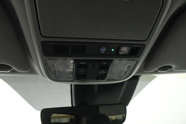 2019 Honda Odyssey Elite w/ Entertainment System photo