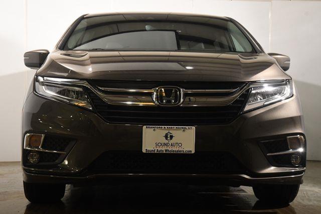 2019 Honda Odyssey Elite w/ Entertainment System photo