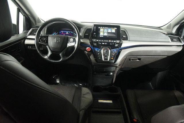 2019 Honda Odyssey Elite w/ Entertainment System photo