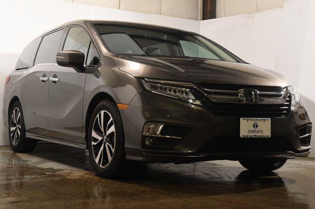 2019 Honda Odyssey Elite w/ Entertainment System photo