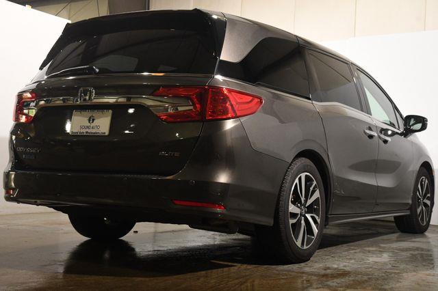2019 Honda Odyssey Elite w/ Entertainment System photo