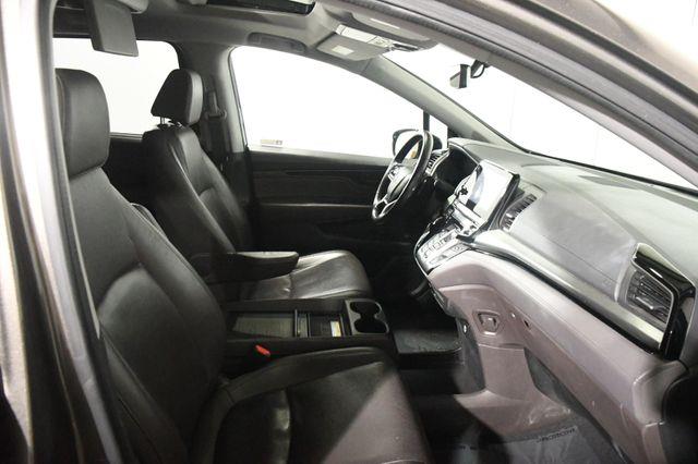 2019 Honda Odyssey Elite w/ Entertainment System photo