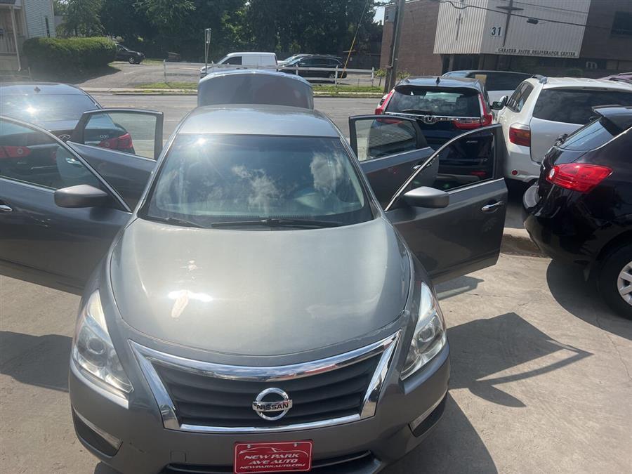2015 Nissan Altima 2.5 S 4dr Sedan photo