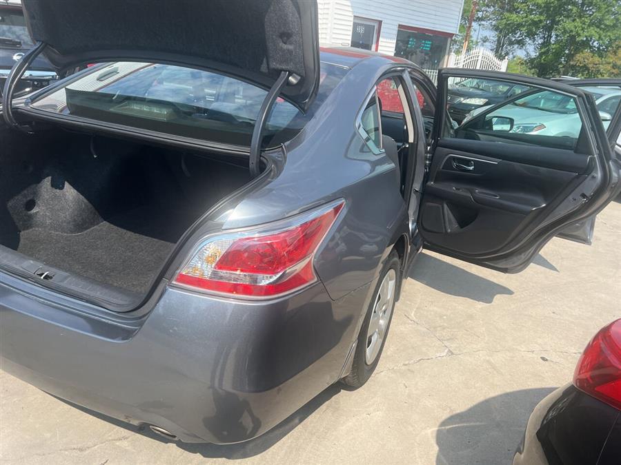 2015 Nissan Altima 2.5 S 4dr Sedan photo