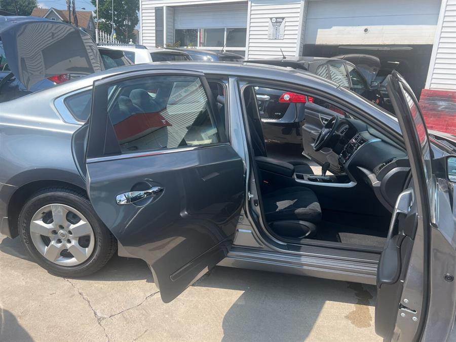 2015 Nissan Altima 2.5 S 4dr Sedan photo