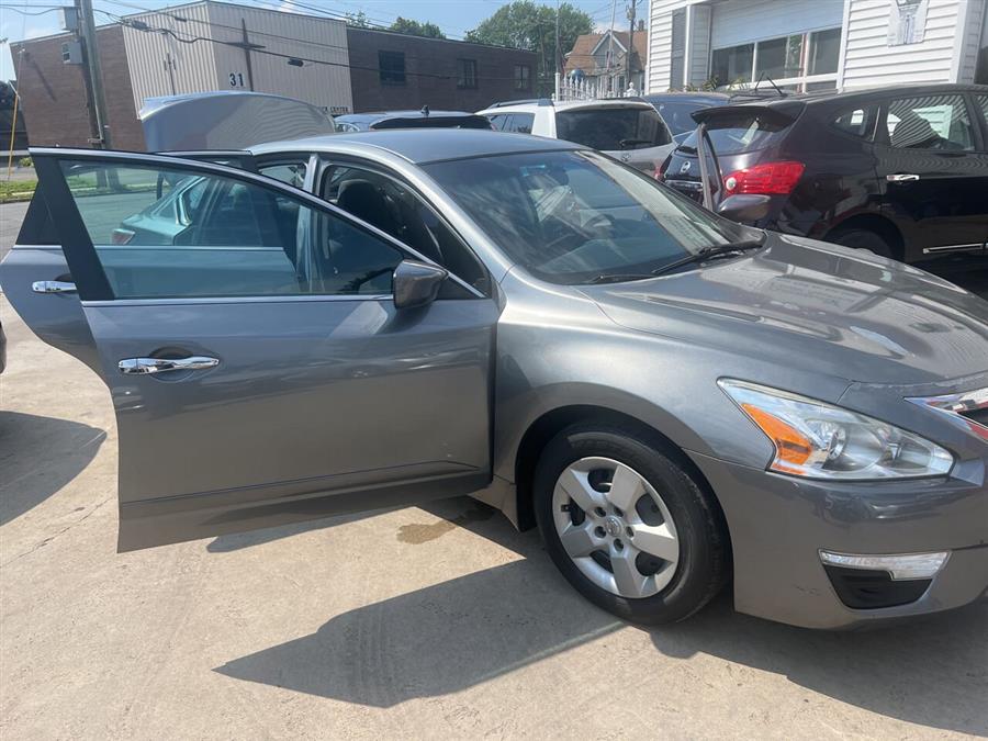 2015 Nissan Altima 2.5 S 4dr Sedan photo