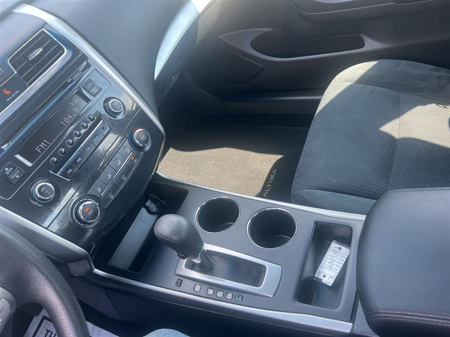 2015 Nissan Altima 2.5 S 4dr Sedan photo