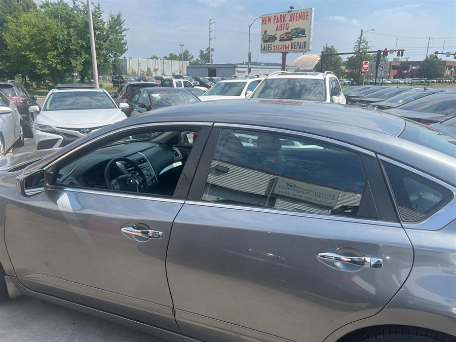 2015 Nissan Altima 2.5 S 4dr Sedan photo