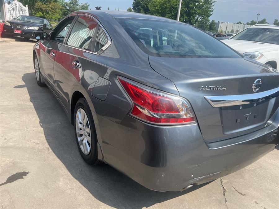 2015 Nissan Altima 2.5 S 4dr Sedan photo