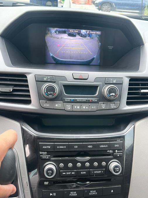 2012 Honda Odyssey Touring photo