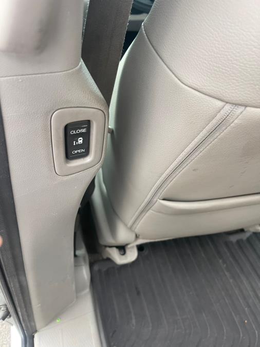 2012 Honda Odyssey Touring photo