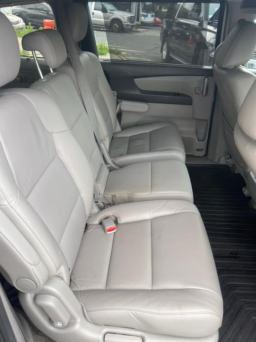 2012 Honda Odyssey Touring photo
