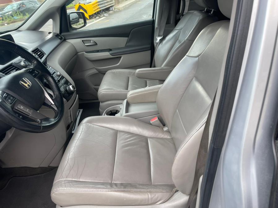 2012 Honda Odyssey Touring photo