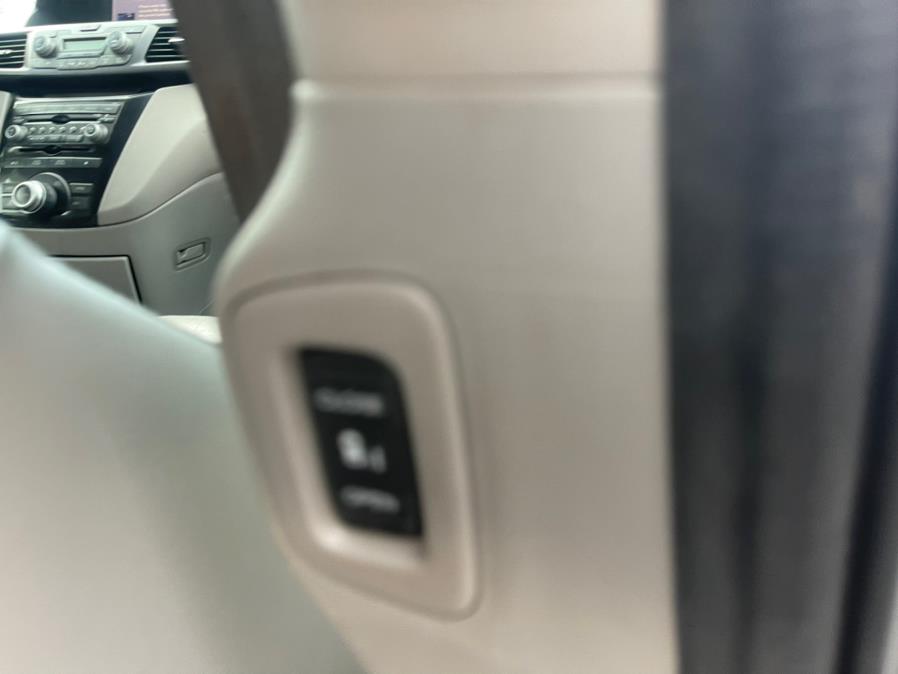 2012 Honda Odyssey Touring photo