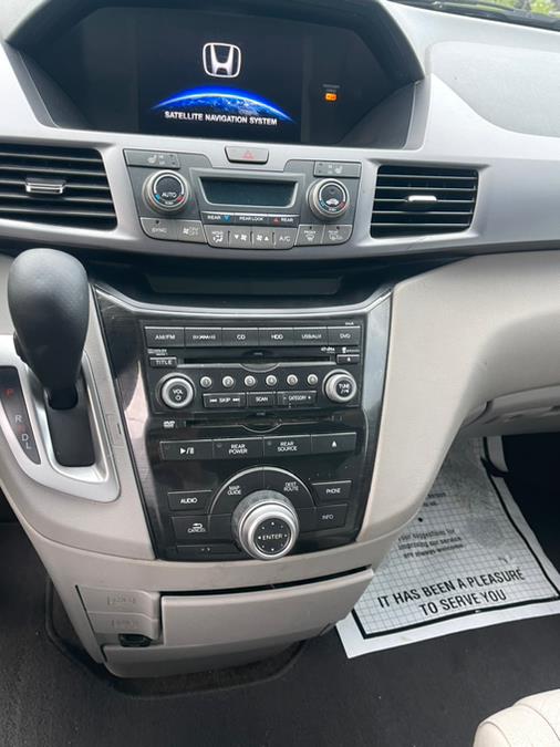 2012 Honda Odyssey Touring photo