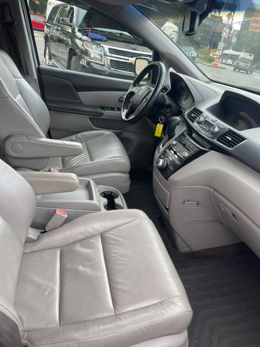 2012 Honda Odyssey Touring photo
