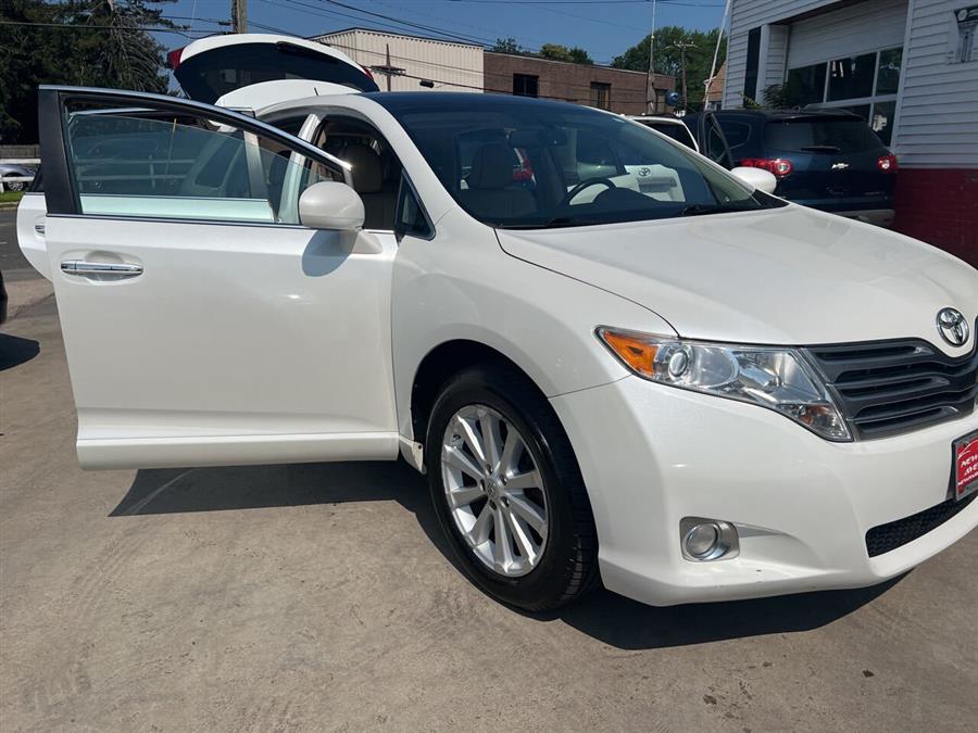 2009 Toyota Venza photo