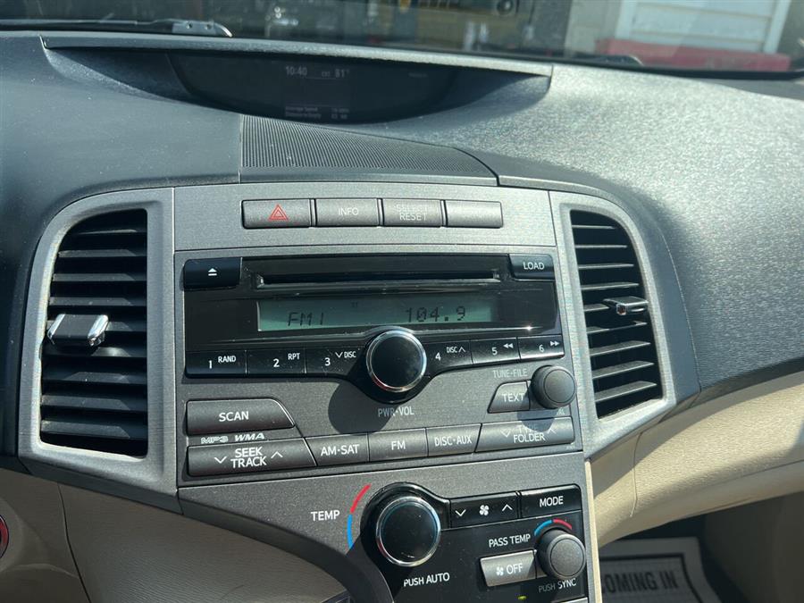 2009 Toyota Venza photo