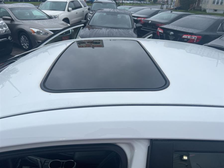 2014 Toyota Corolla L photo