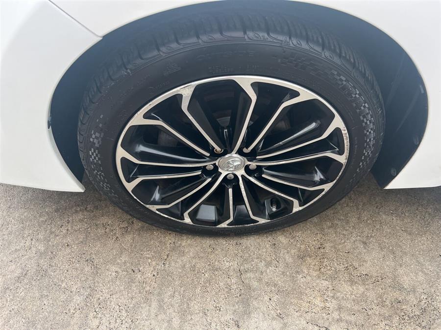 2014 Toyota Corolla L photo