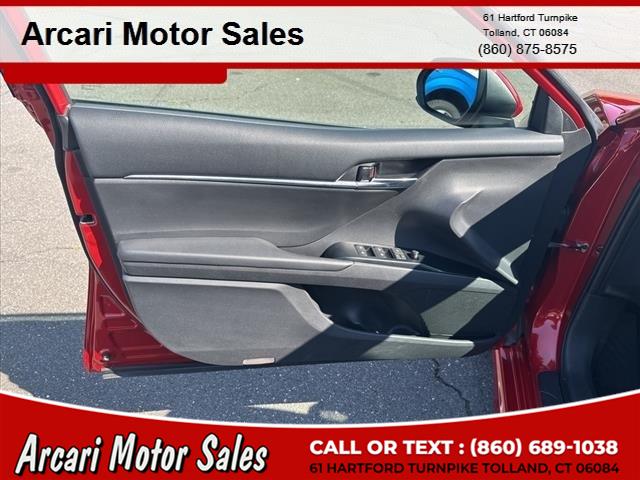 2019 Toyota Camry SE Auto (Natl) photo