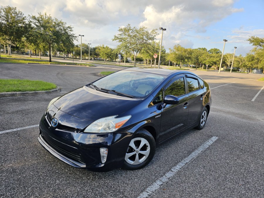 2013 Toyota Prius One photo