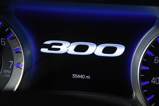 2018 Chrysler 300 Touring L photo