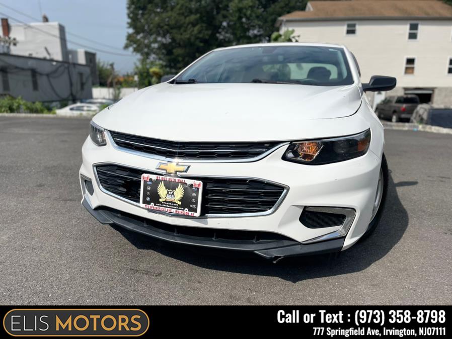 2017 Chevrolet Malibu 4dr Sdn LS w/1LS photo