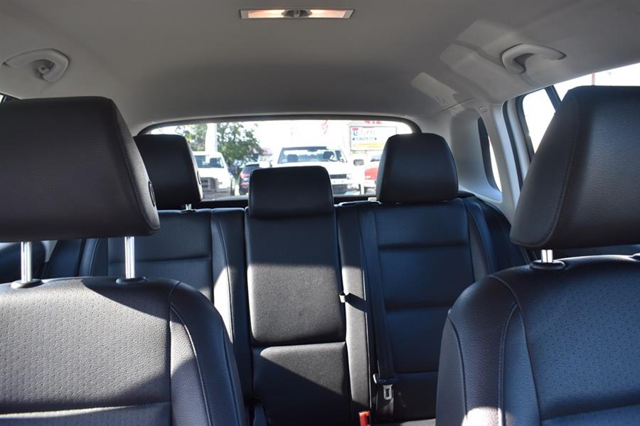 2016 Volkswagen Tiguan S photo