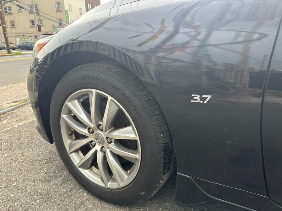2015 Infiniti Q50 4dr Sdn Premium AWD photo