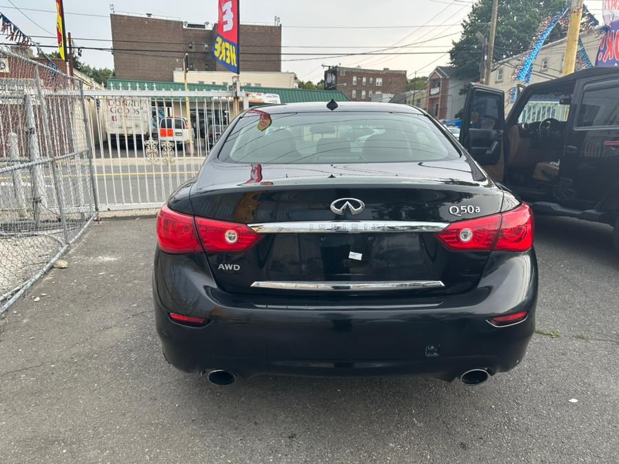 2015 Infiniti Q50 4dr Sdn Premium AWD photo