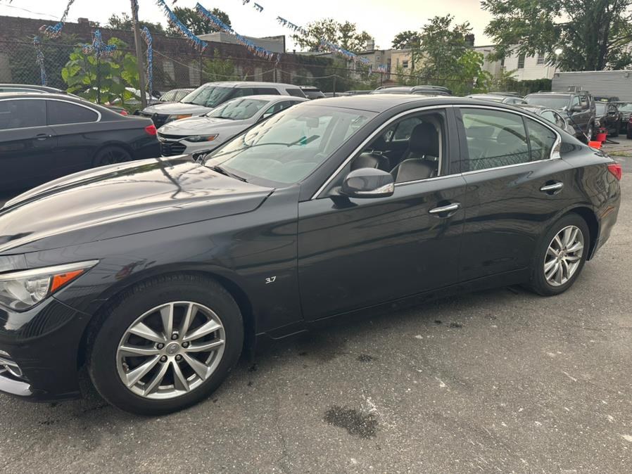 2015 Infiniti Q50 4dr Sdn Premium AWD photo