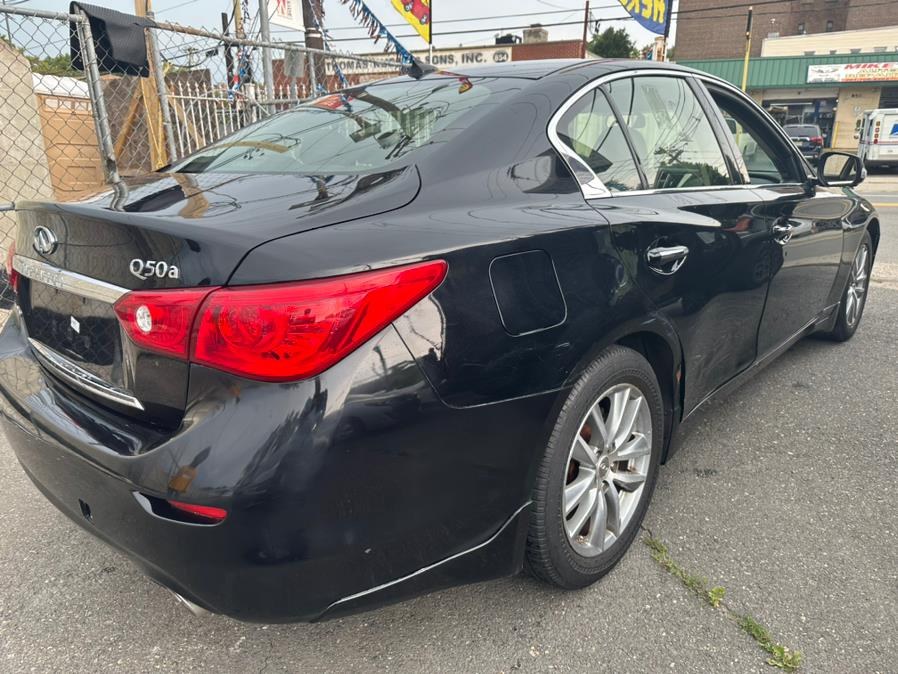 2015 Infiniti Q50 4dr Sdn Premium AWD photo