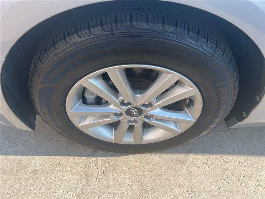 2016 Hyundai Sonata SE 4dr Sedan photo