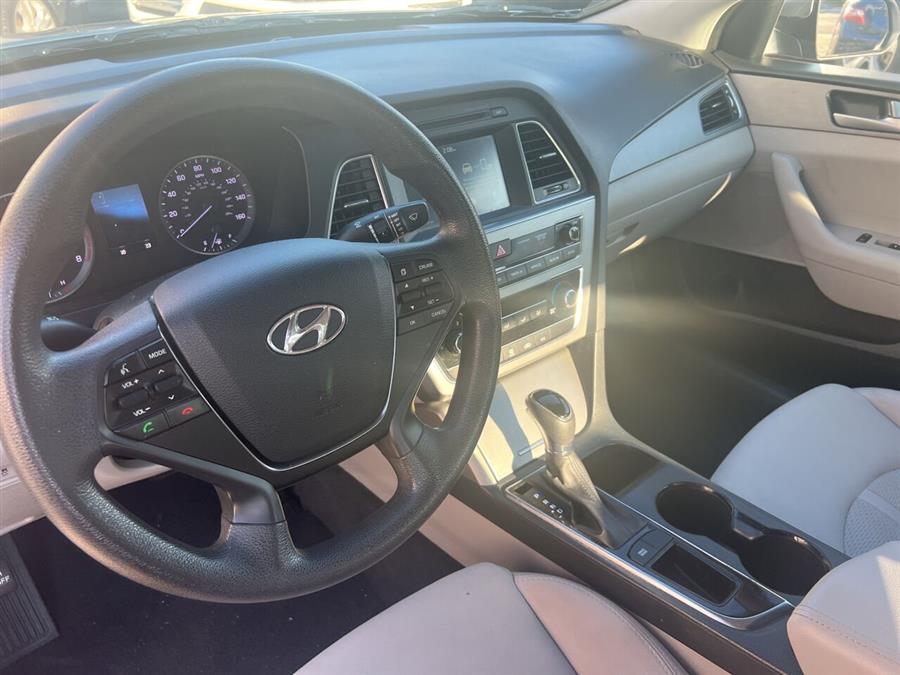 2016 Hyundai Sonata SE 4dr Sedan photo