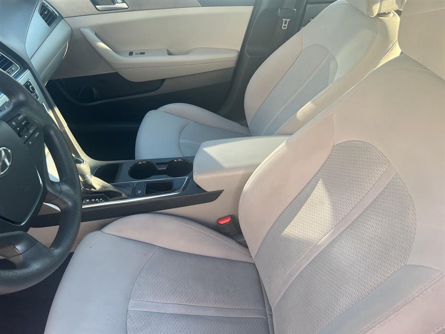 2016 Hyundai Sonata SE 4dr Sedan photo