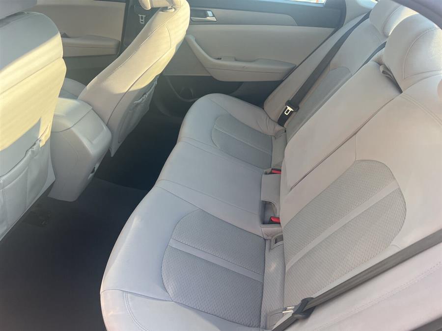 2016 Hyundai Sonata SE 4dr Sedan photo