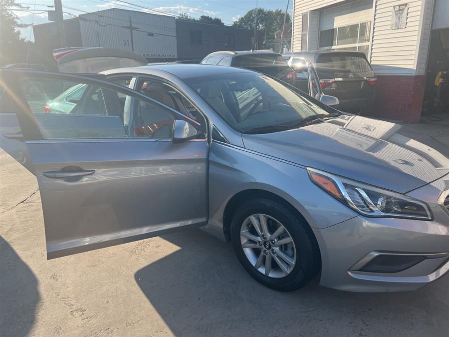 2016 Hyundai Sonata SE 4dr Sedan photo