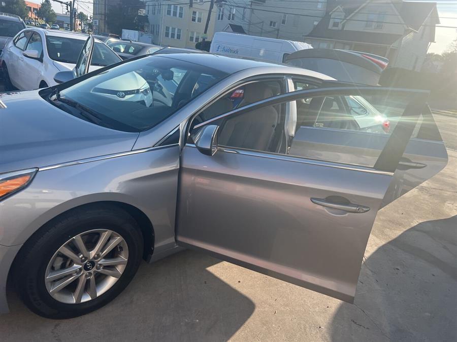 2016 Hyundai Sonata SE 4dr Sedan photo