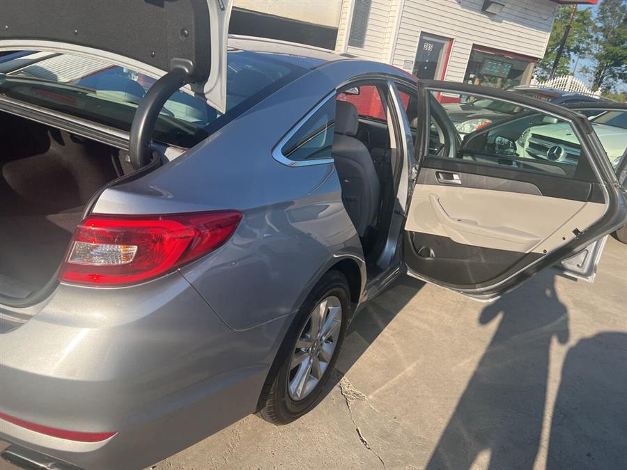 2016 Hyundai Sonata SE 4dr Sedan photo