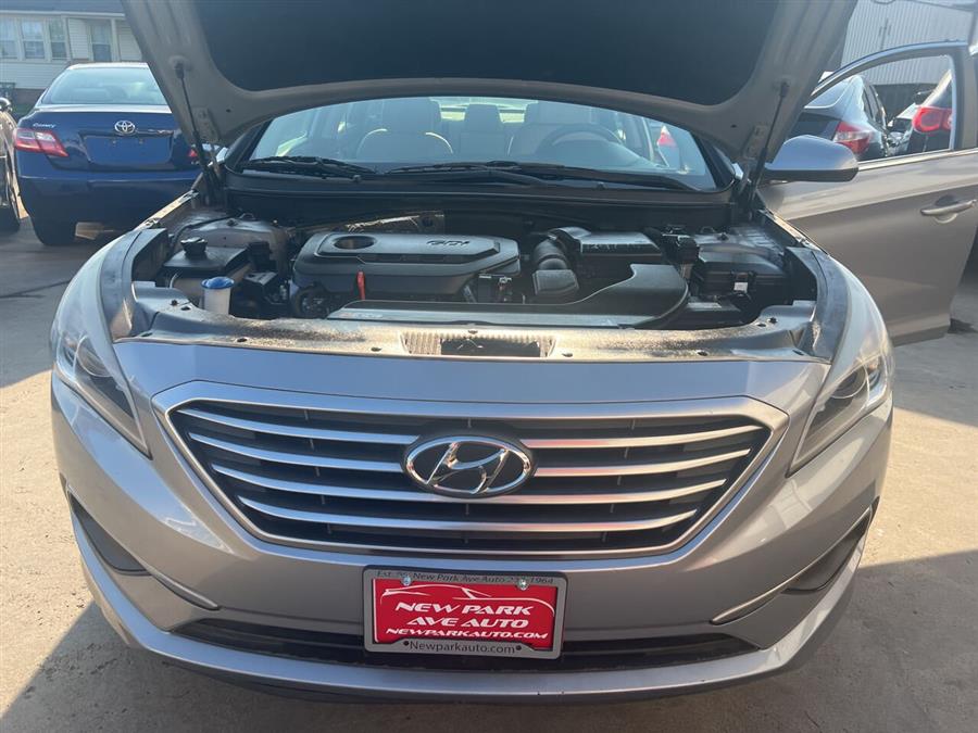 2016 Hyundai Sonata SE 4dr Sedan photo