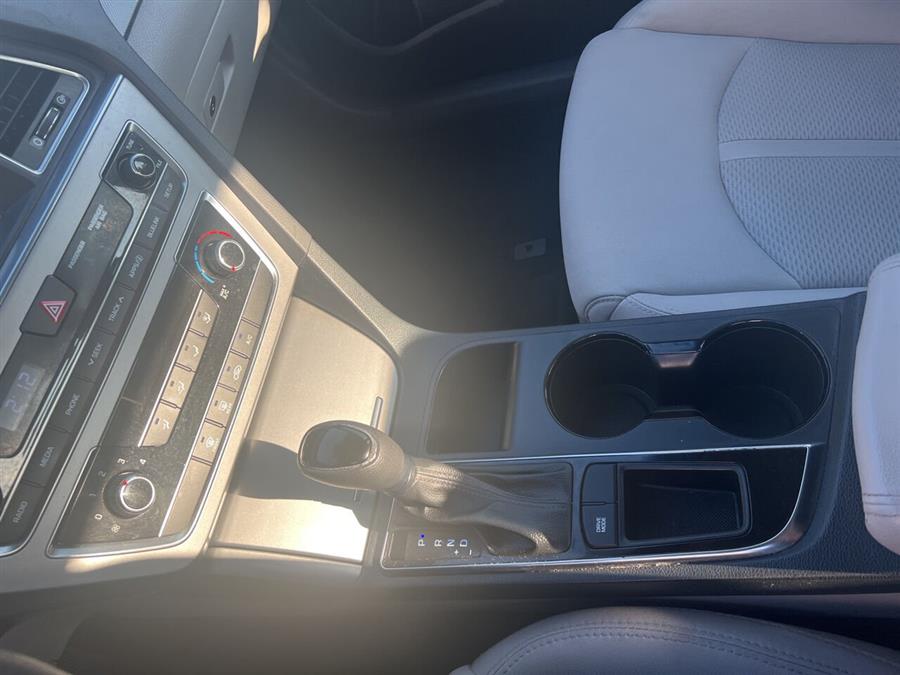 2016 Hyundai Sonata SE 4dr Sedan photo