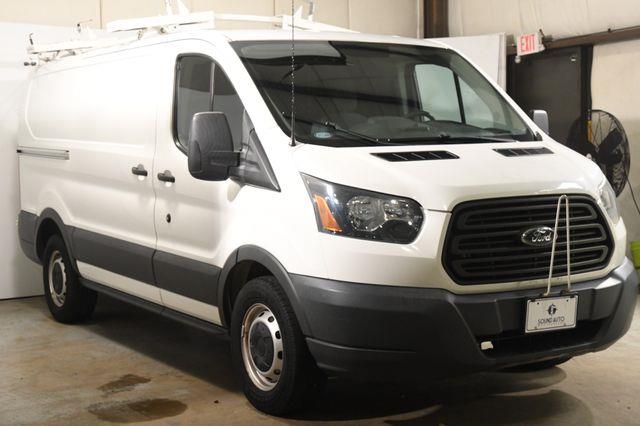 2015 Ford TRANSIT 150 XLT photo